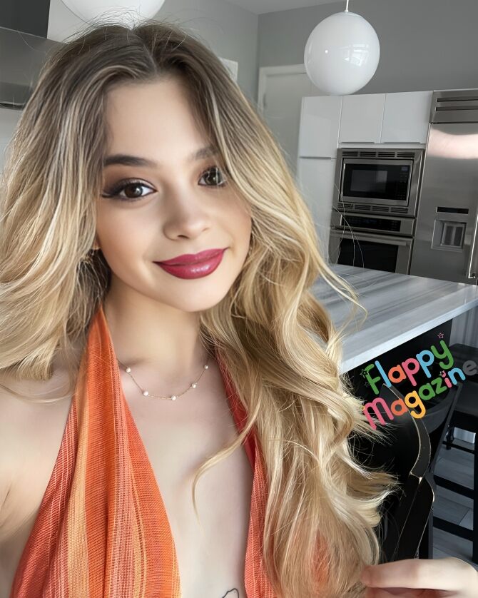 molly little net worth